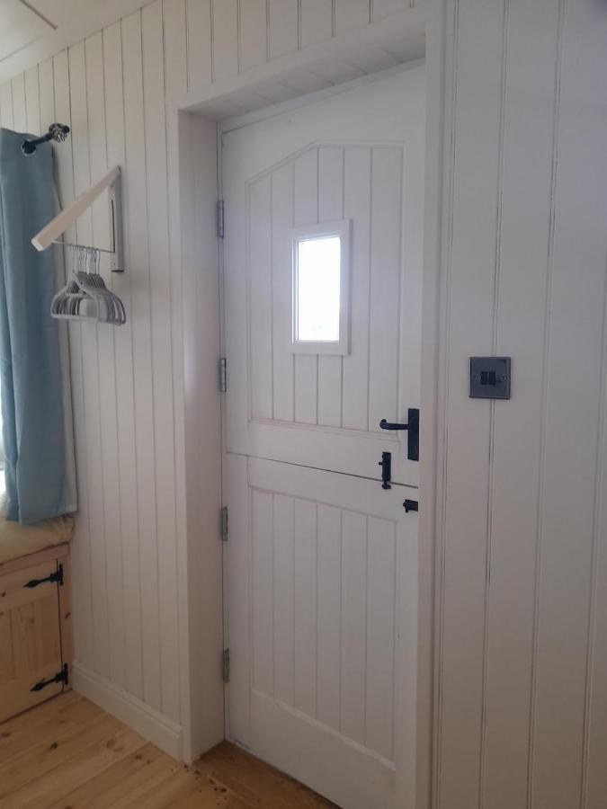 Ferienwohnung Dinky'S Den Coverack Exterior foto