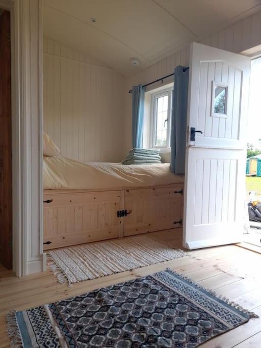 Ferienwohnung Dinky'S Den Coverack Exterior foto